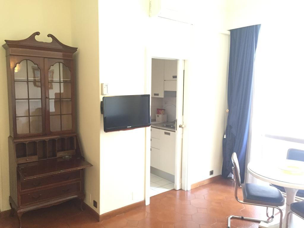 V House Roma